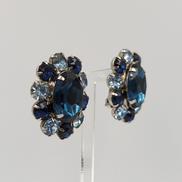 Glass Rhinestones Clip On Earrings London Blue/Light Blue Color Silver Tone VTG - Picture 7 of 12